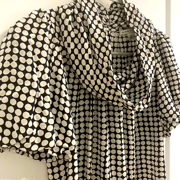 Banana Republic 💯% Silk Puff Sleeves, Cowl Neck Blouse |Size XS - Picture 2 of 7